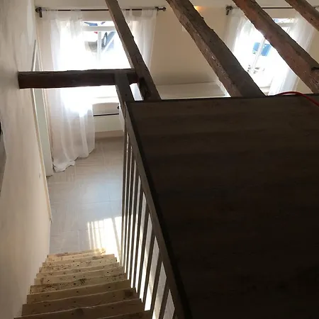 Bellavista Attic شقة